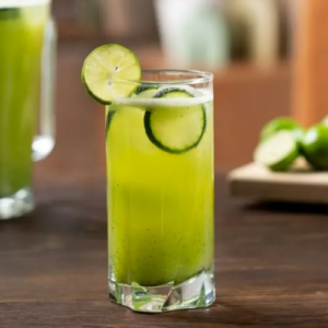 Agua de pepino con limon
